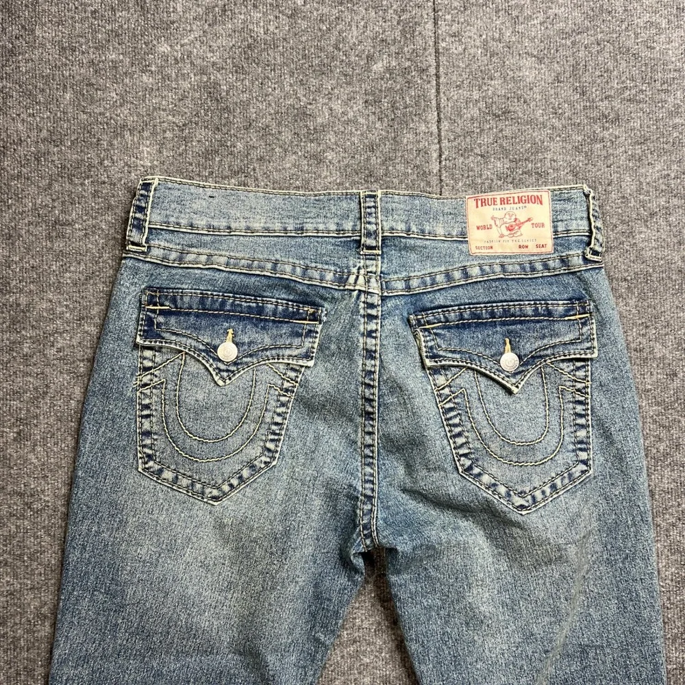 True Religion Mens 36 Geno Big T Flap Slim Jeans Light Wash Blue‎ 70219N30R1